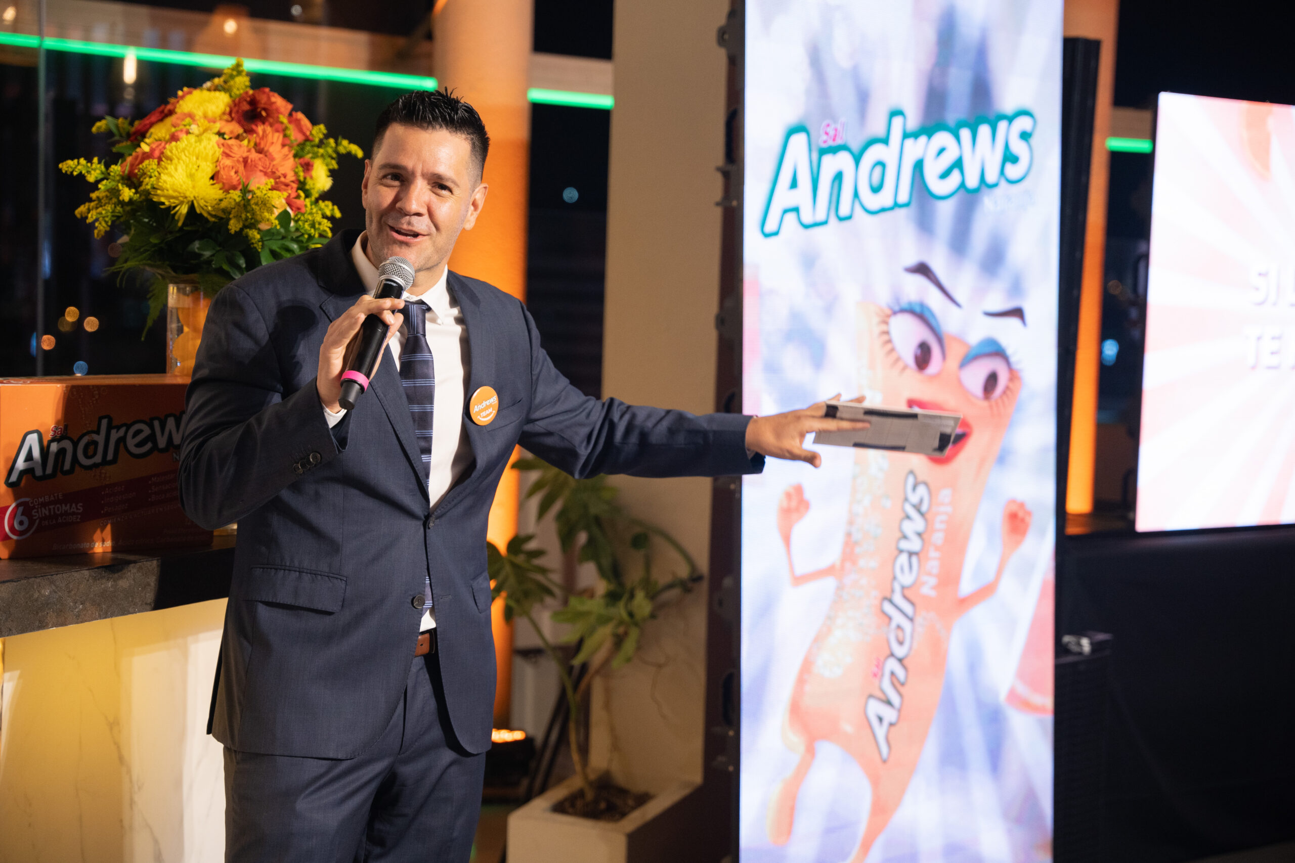 Sal Andrews Naranja